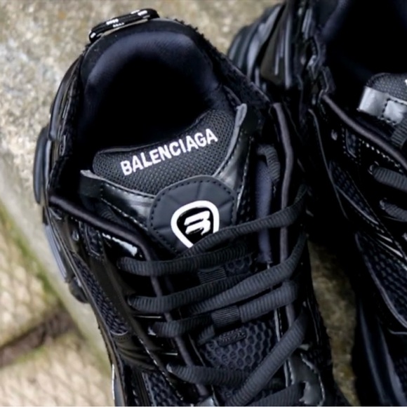 Balenciaga Runner - Picture 7 of 16